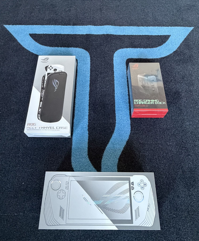 Pack ASUS ROG Ally Z1 Extreme + Pochette + ROG Gaming Charger Dock OPEN BOX